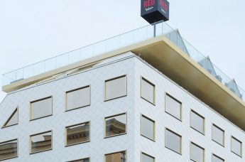 Goldener Sonnenschutz für Hotelfelsen in Wien - Der Pressedienst - Medienservice für Journalisten